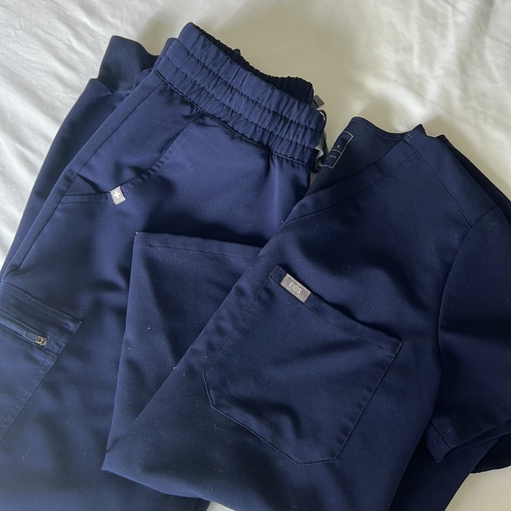 FIGS scrubs